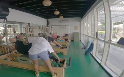 Lift the pelvis with side sit ups